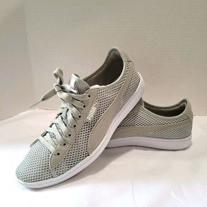 Puma Women's Vikky Ribbon Classic Suede Sneakers G